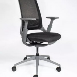 Silla Ejecutiva Ava Mesh Negro